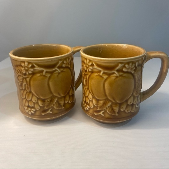 Vintage Handled Ceramic Mugs - amber - fruit - Picture 2 of 9